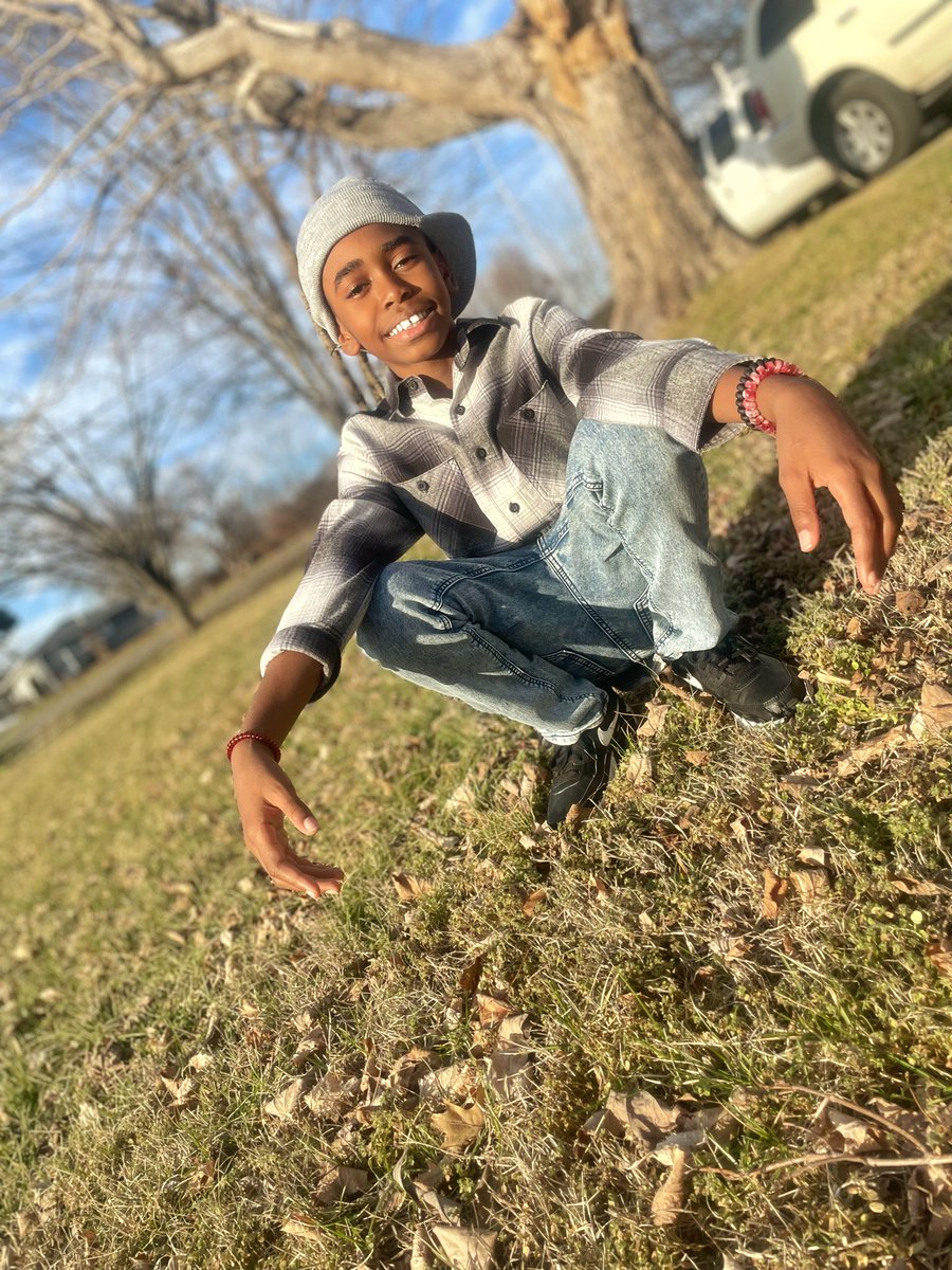 __MillionMade's tweet image. “Ain’t gotta ride nobody wave when you already (g)narly”‼️
🧿🌊🏄🏽⛓️🤍
#TopPriority