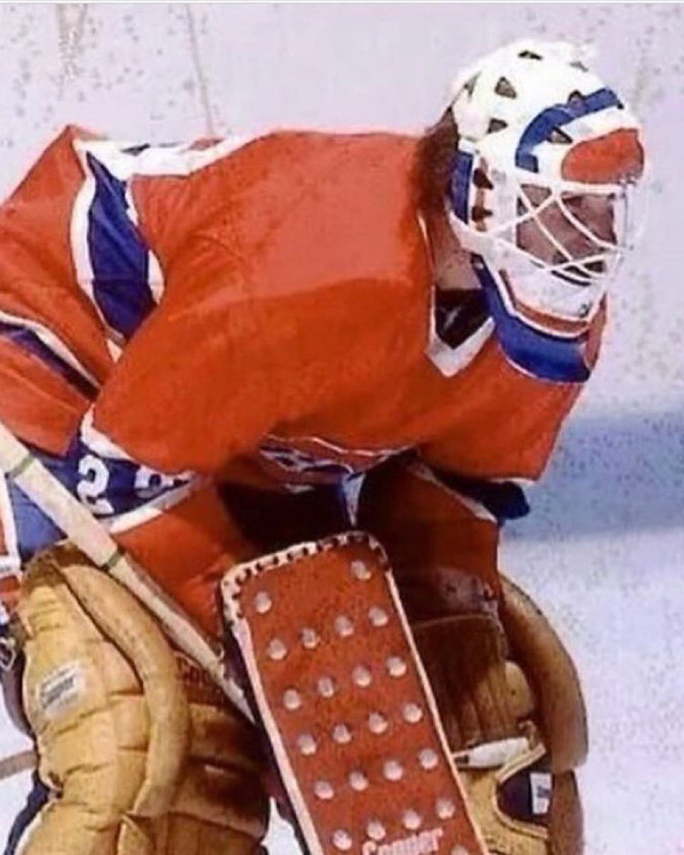 KLStone29's tweet photo. @oldhockeycards Dryden in one of his practice masks, the other being a cage combo he never wore in a regular season game. https://t.co/N1TvilJgY3