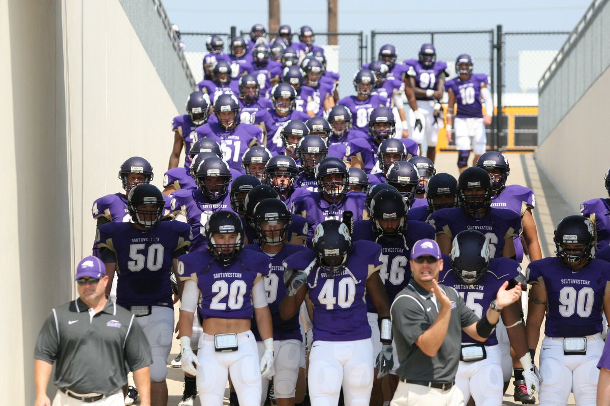 gaberobinson999's tweet photo. After a great conversation with @CoachLJMiller I am blessed to receive a offer from @SAGU_Football @CoachGregEllis @CoachP2827 @LTBlazerRecruit #RTP23 #AGTG https://t.co/0IIvYlpZXU