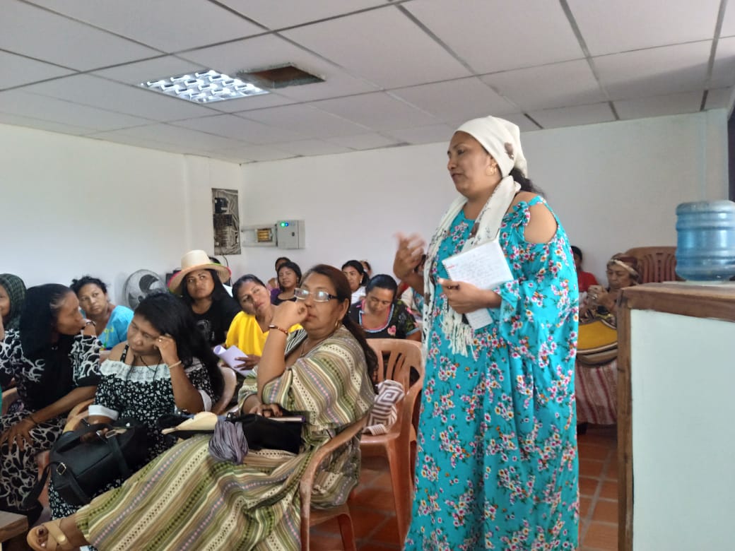 RedSurVe's tweet photo. Taller sobre la Recomendación General 39 #RG39 #CEDAW, realizado con las redes de mujeres wayuu, en la Guajira, Venezuela. Organizado por CONIVE, Comité Derechos Humanos Guajira y RedSur. @IIWF @ONUMujeres
#CEDAW #RG39 #derechosmujeres
#mujeresindigenas #indigenouswomen https://t.co/KimGFIThRB