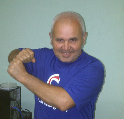 Orlando8817's tweet photo. #YSiTeDigoQue #YSiTeDigoQ como #Cepeda, no hizo el equipo pero lo siguen llamando a la casa para resolver las averías...#VamosPorMas #CubaViveYTrabaja. Sigue siendo mi #cuartobate #favorito https://t.co/iCReo08EmI