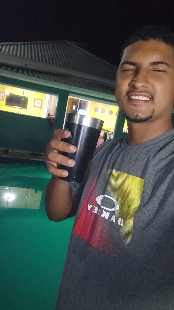 leandro_dochopp's tweet photo. São Pedro da aldeia 🍻🥇 https://t.co/p12zd3IWrr