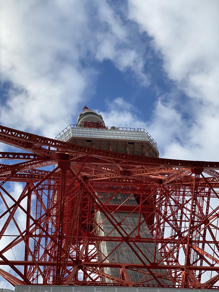 m4888's tweet photo. 朝から東京タワー https://t.co/G571qD5wil