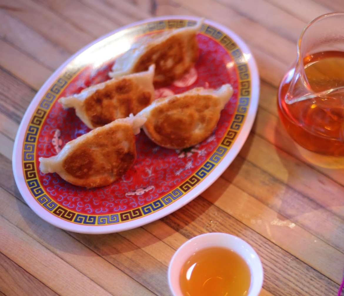 teadrunknyc's tweet photo. Lunar New Year’s Eve is always a night of celebration. It’s tradition to enjoy a big family dinner, pay tributes to ancestors, and stay up past midnight! 

📸: @nomwah

📸: @tea_learning_with_echo https://t.co/U0jjfCiV5v