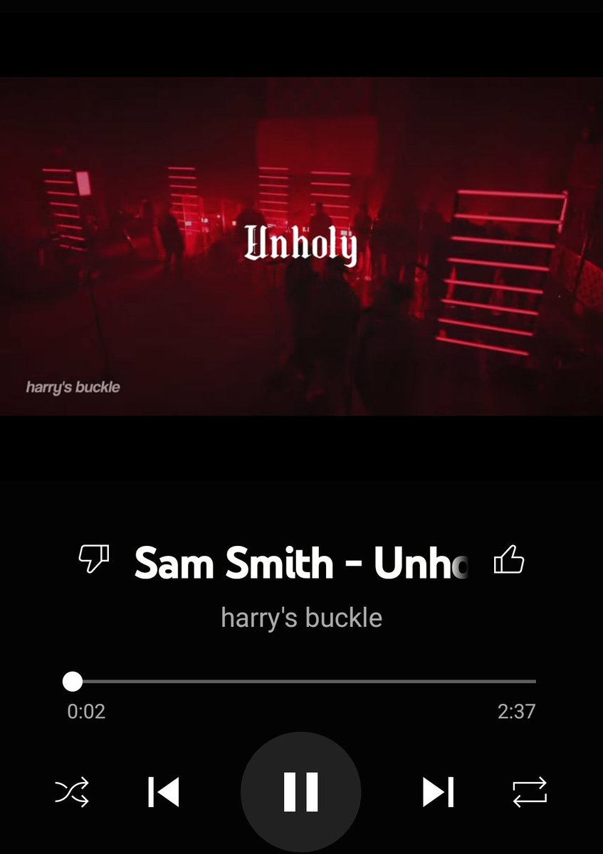 я уже несколько часов слушаю эту песню без перерыва помогите