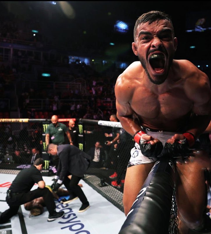 Ismael Bonfim knocks out Terrance McKinney (2023)

📸 Buda Mendes