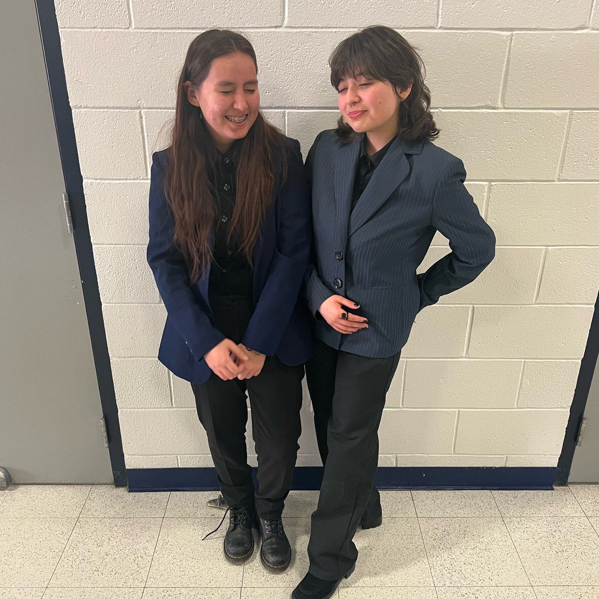 HanksDebate's tweet photo. Cassi Montes, Isyces Mondragon, Addie Antwine, & Juno Wiles came out this Saturday to compete in UIL CX Debate!👩⚖️ Let’s see if these Knights have a good enough “plan” to make it to the top‼️🗣️💪 #UIL #CXdebate #UILCX #UIL2023 #WeAreHanks #HanksKnights #speechanddebate https://t.co/eawRF6UOhe