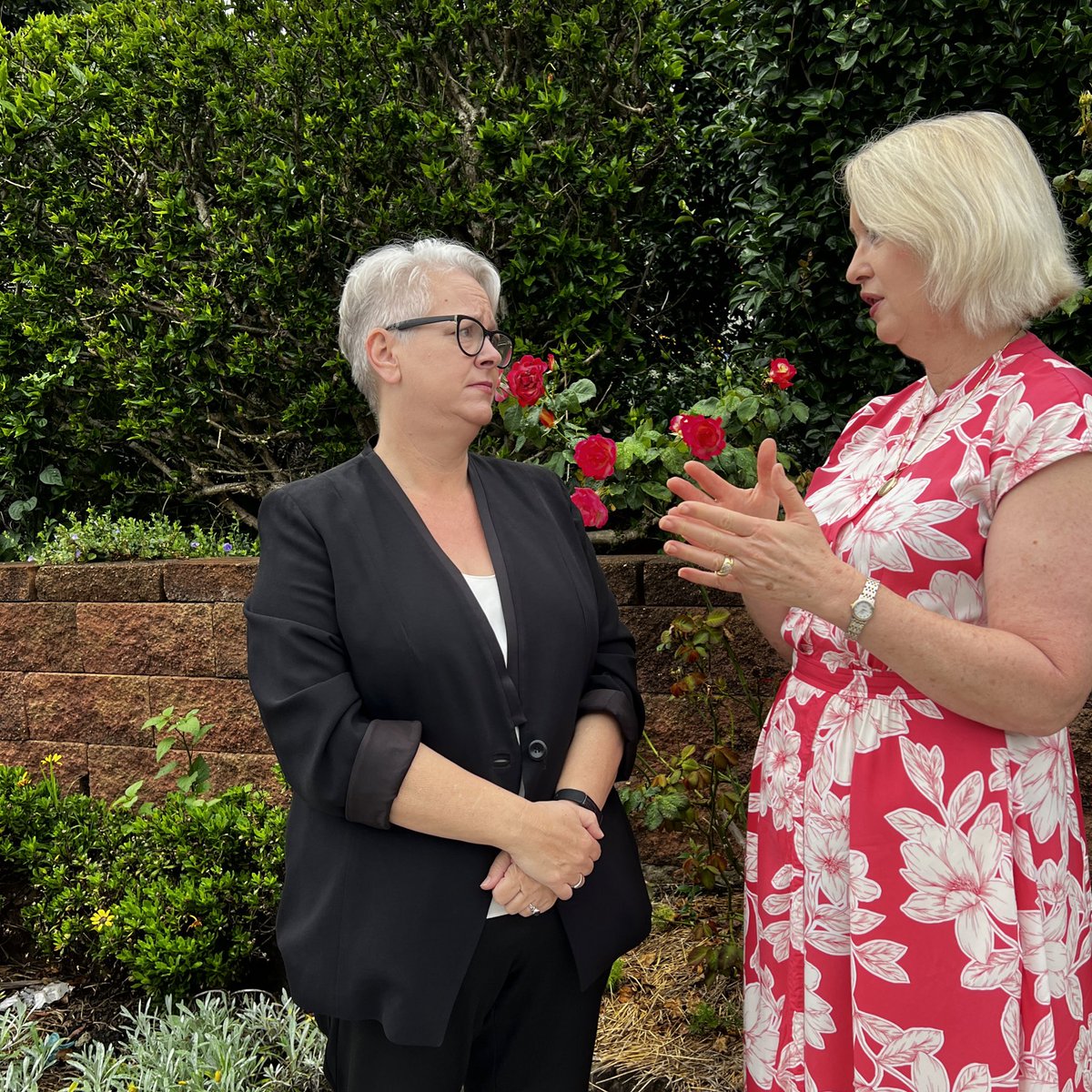 Labor4Davidson's tweet photo. Wonderful to catch up with @PennySharpemlc this morning at Roseville. We spoke about Labor’s plan to start the urgent work needed to bring koalas back from the brink. Something I am deeply passionate about.
#DavidsonVotes #NSWpol https://t.co/4EpA5hM0Ll