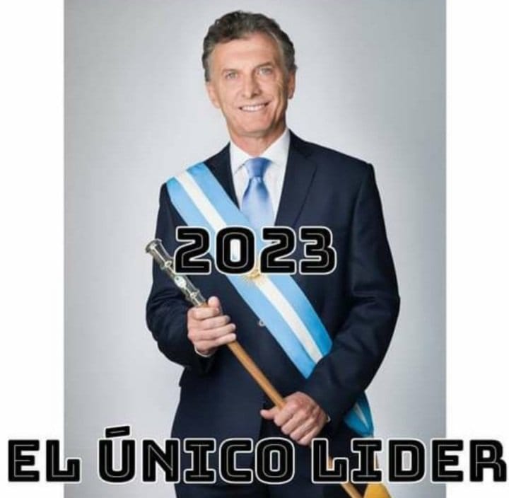 AlbertoSzmulew1's tweet image. @mauriciomacri  ya está a punto para presidente. No más demoras. La desición es urgente. La PATRIA  debe ser la prioridad. 
Perdón por mí egoísmo, pero Mauricio Macri es el mejor para arreglar tanto desorden. Se del sacrificio Apoyaremos con alma y vida.