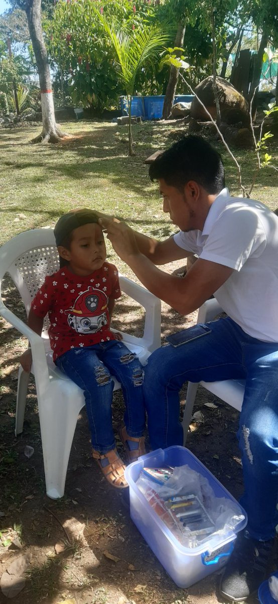 sanjosefusave's tweet photo. En  el  día   de hoy  #fusavevoluntarios participaron  en #Veranosfelices que  organiza   la  #juntacomunaldebarnizal en #Calobre #Veraguas  #Panama . #FUSAVE #PintaCarita #losniñosprimero https://t.co/cWkFOWzUAc