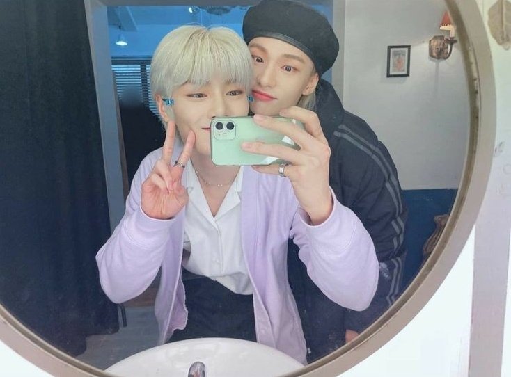 minsungbit's tweet image. hyunin au || lollapalooza 📍

donde hyj y jgn caen flechados por la belleza del otro en medio de un concierto y terminan pasando cosas sin saber que el destino los uniria en un futuro cercano.