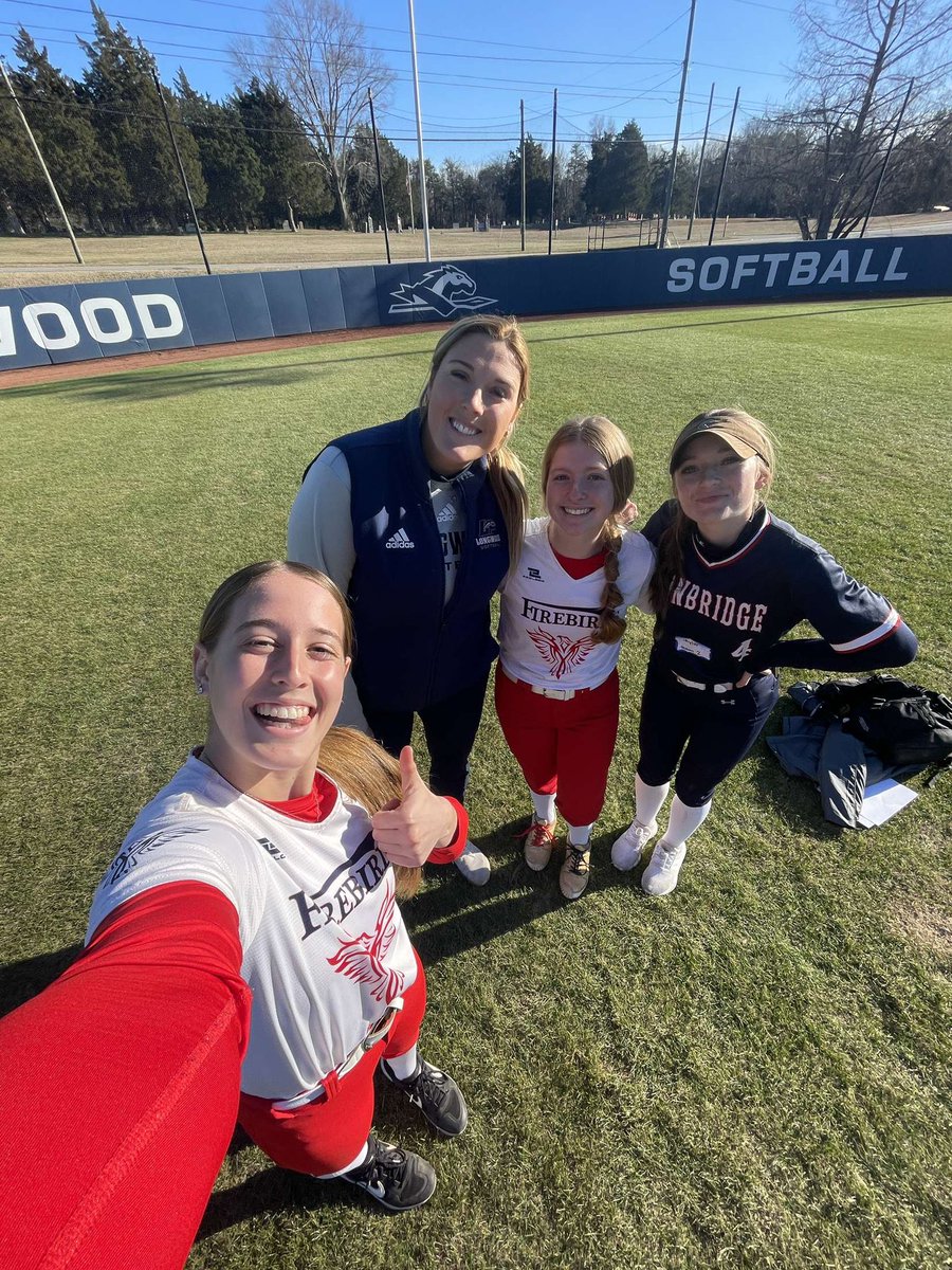 thiggins2024's tweet photo. Turned out to be a beautiful day to spend on #TheFarm !!! Thank you to the amazing players who led us through the day and the coaches for their feedback! Can’t wait to be back soon! #HorsePower @LongwoodSB @DrCoachBrown5 @JesseDreswick https://t.co/lxvqlba86M