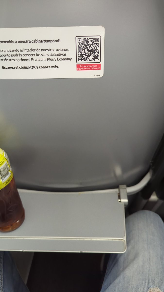 afgs91's tweet photo. @Avianca mejor dejen estás sillas, las nuevas son una M. https://t.co/B0eJqngauQ