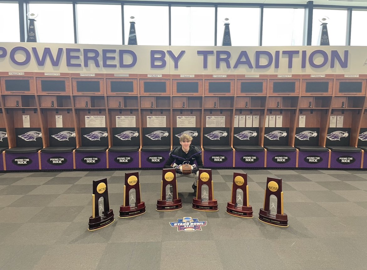 After having an incredible visit at Whitewater, I am blessed to receive an offer from <a href="/WarhawkFootball/">Warhawk Football</a> ! Thank you for the opportunity coaches and taking the time to show me your campus! <a href="/CoachRindahl/">Jace Rindahl</a> 

@ETSCory @JaredFranz4 <a href="/WestoshaFBall/">Falcon Football</a> <a href="/MJ_NFLDraft/">Mark Johnson</a> <a href="/PrepRedzoneWI/">Prep Redzone Wisconsin</a>