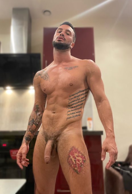 Quien me come el rabo? 😝💦 https://t.co/SEF7WOWbrd