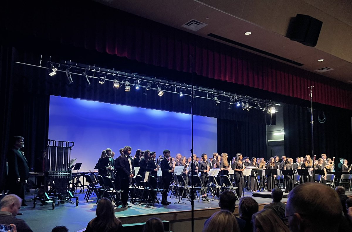 mariehmartin1's tweet photo. Grateful for an excellent music education program @Meigs_Magnet and @MetroSchools! Congrats to all the students selected for Mid-State band, especially my favorite #trumpet player. And special thanks to gifted teachers Franklin Norris, Julie Jolly & Gary Miller #MTSBOA https://t.co/viBDaNklKn