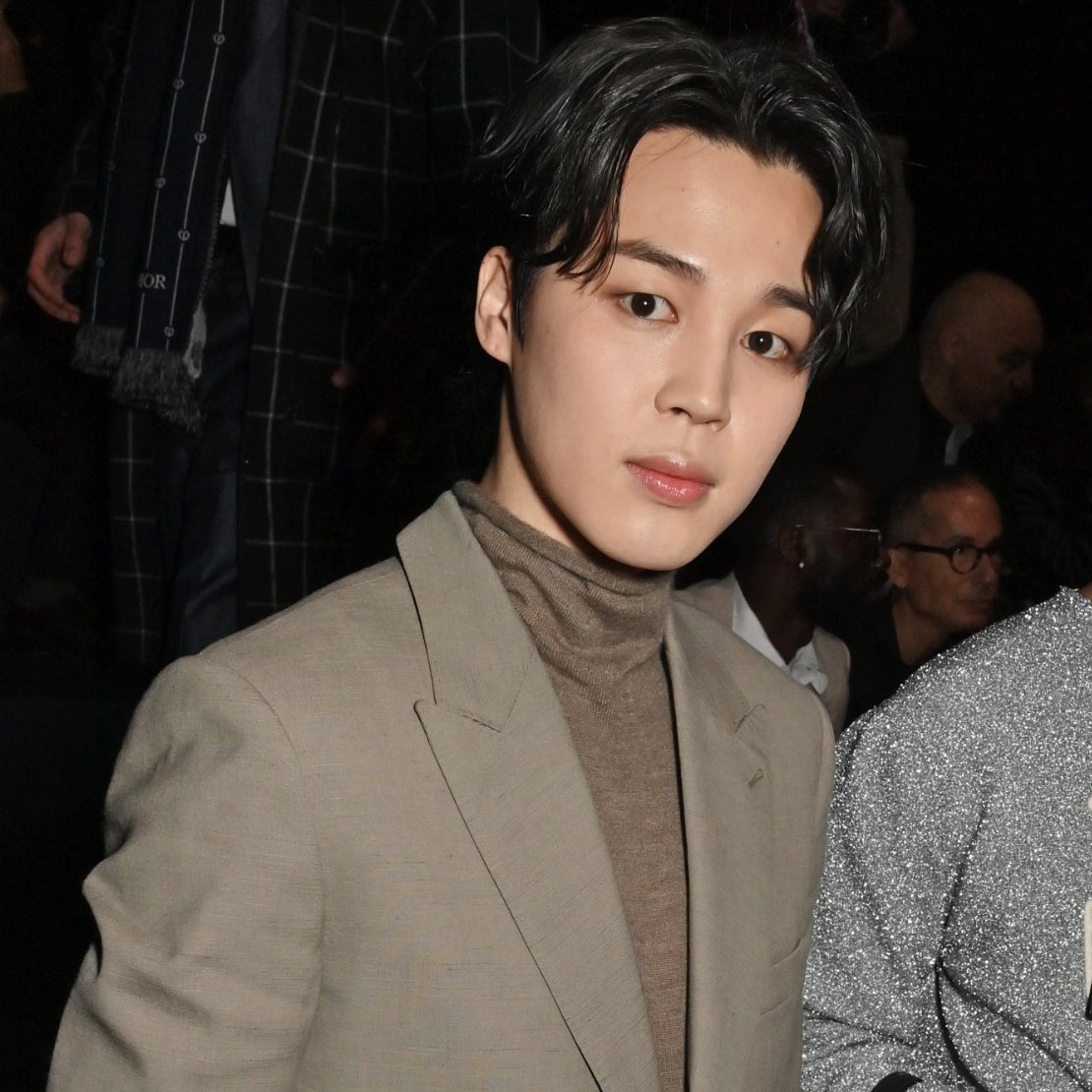 edward_lovesBTS's tweet photo. Iconic Moments in Fashion #Dior #JIMINxDIOR #BTSforever https://t.co/7UsFa0phlq