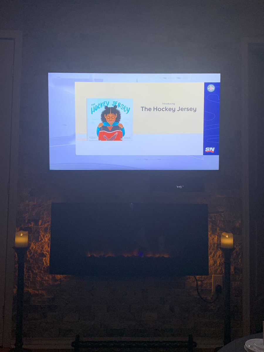 ATHOMASDECE's tweet image. Love seeing this during the Leaf Game! #thehockeyjersey @JaelRichardson