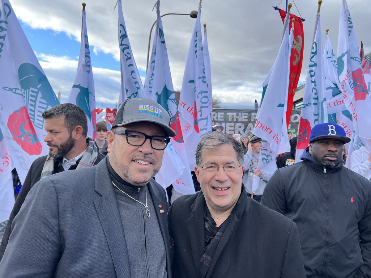 What an honor to march with the CEO and President of Goya Foods, Bob Unanue, at the 2023 March for life in Washington DC. @GoyaFoods https://t.co/Y2fiuARTab