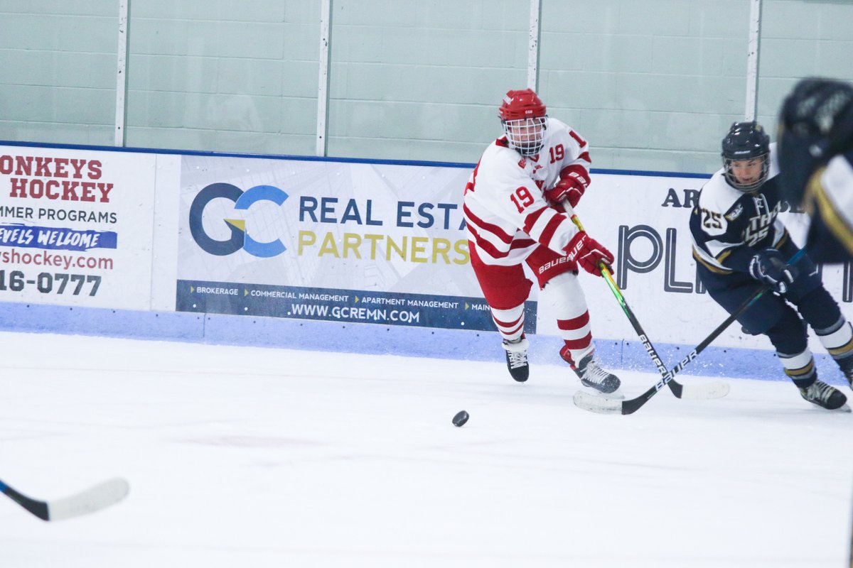 CSB_Athletics's tweet photo. FINAL -- @csbhockey (9-6, 7-3 MIAC) recorded a 3-2 come-from-behind home win over Hamline (7-9-1, 6-3-1 MIAC) as Aurora Opsahl and Ava Stinnett recorded 3rd period goals. Shauna Miller also had a goal for the Bennies. CSB is now 3rd in the @MIACathletics.

#BennieNation https://t.co/ru4t5eiffW