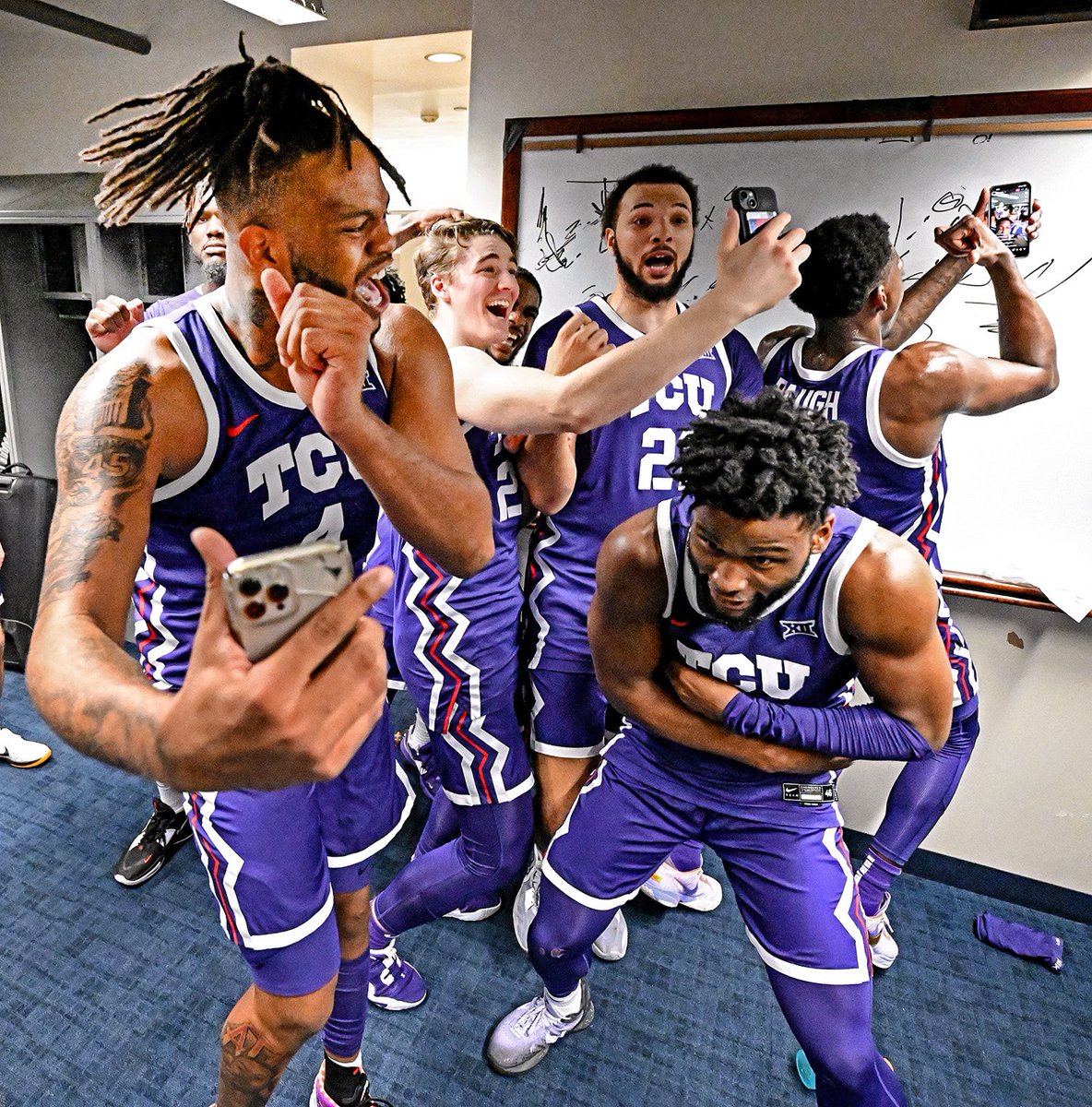 TCUBasketball's tweet photo. Who else felt like this 👇

#GoFrogs https://t.co/HpwycNfywA