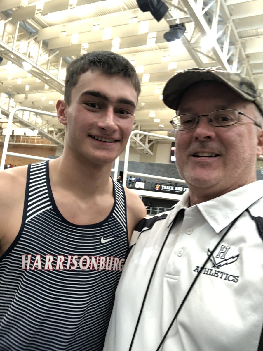 jhtrackcoach's tweet image. Matthew completed another Dynamic Double in the 16 &amp;amp; 3200. Those PR’s just keep falling!  Final tune up for the Post Season is next Sat. back at Liberty.  @HHS_BlueStreaks #BlueStreakPride