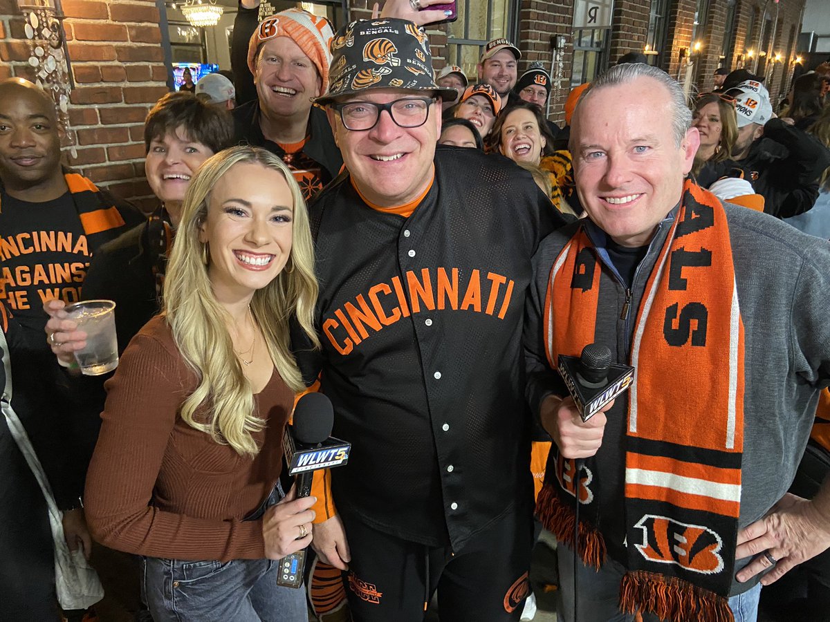 OliviaRayTV's tweet photo. See you in 1 minute on @WLWT!!!
—
@bengaljims_BTR &amp; @MikeDardisWLWT from Buffalo. | #Bengals https://t.co/YNErcTT0gu