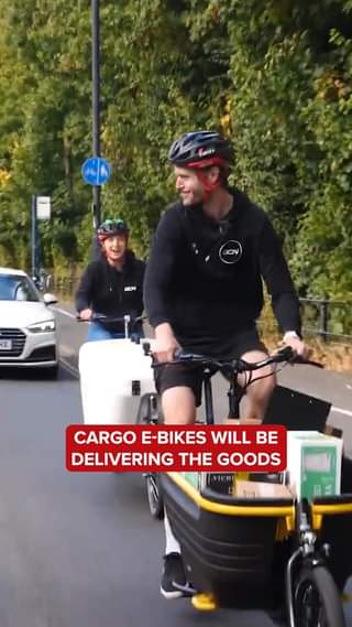 swissbikelife's tweet photo. These cargo bike stats are mind blowing! 🤯 And they look pretty fun to ride, too! Would you try one out? #GCN #Raleigh #bikesofthefuture #cargobikes #beer #bristolbeerfactory #cycling #bike #cyclinginspiration #weekendride
https://t.co/5TRjyEbxzh https://t.co/kCCGaGt9ys