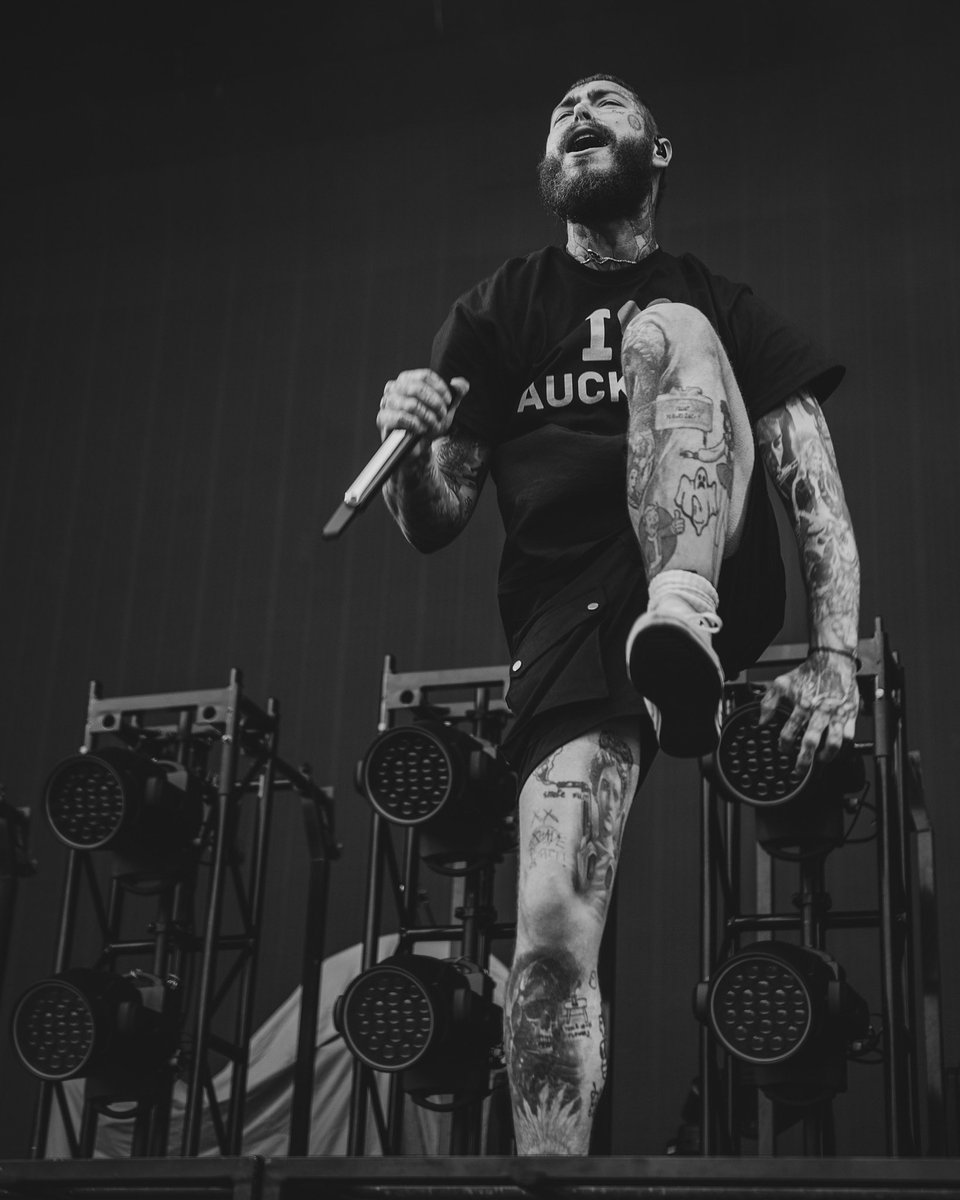 AmbientDoug's tweet photo. Photographing @PostMalone last night in Auckland was a definite good time 🤘📷🔥 https://t.co/5UZN3RNP66