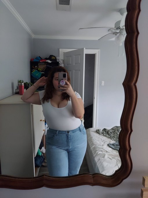 Hi :) https://t.co/W3RWboBSIK