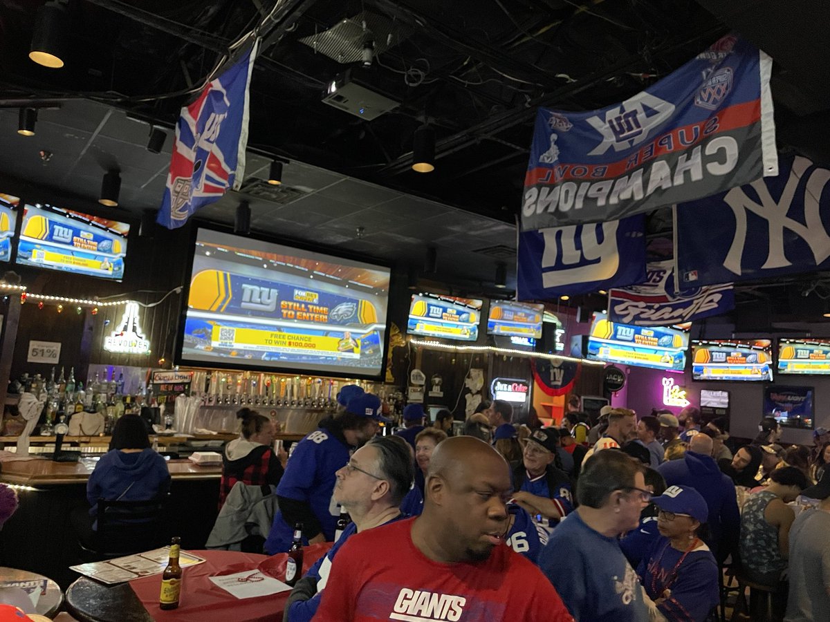RhinoNYG's tweet photo. We in here. Almost game time. #BigBlueDFW #NYG #Giants #OurWay
#TogetherBlue https://t.co/824j9JkLv9