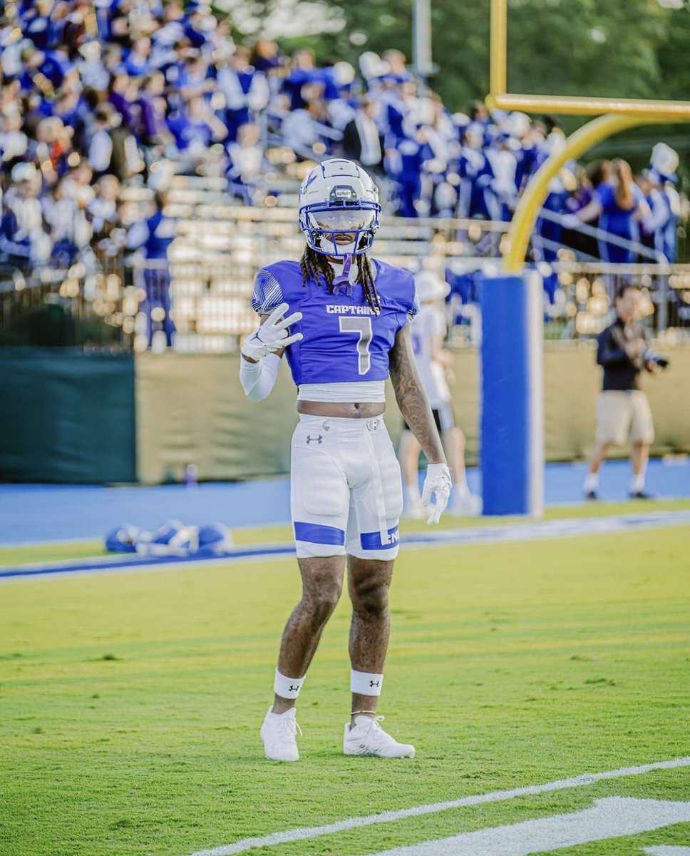 Charlie_Claw74's tweet photo. Excited to announce my commitment to Christopher Newport University! Thank you to everyone that has been with me through my football journey! #AGTG @coachsmith1507 @ByronHoenig @SherandoFball https://t.co/MNY74RdDnb