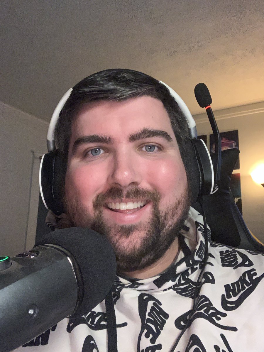 Live now with <a href="/toonafeesh1/">Toonafeesh</a> , <a href="/gutraas1/">Official_Gutraas1</a> , and <a href="/Shuffle13utter1/">Shuffle13utter</a> for some galley dives! twitch.tv/jackielegz94