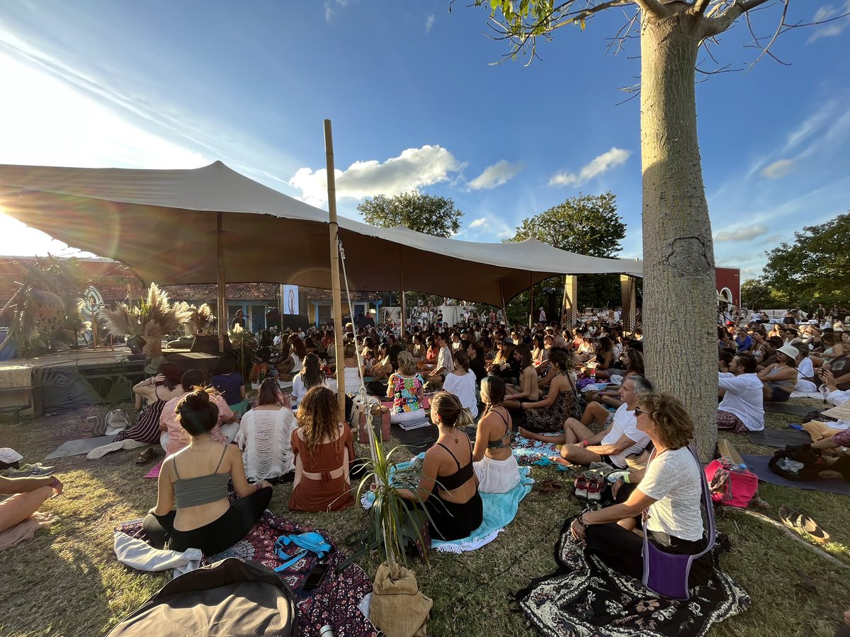 RivieraMaya's tweet photo. ✨ Conectando con nuestro interior✨
El día 3 de #ZenExperienceTulum concluyó con gran asistencia en la conferencia de la reconocida profesora de Yoga #NamNidhan. https://t.co/3KVPqnvMKd