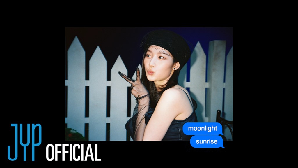 TWICE 'MOONLIGHT SUNRISE' Lyric Video ❤YouTube: youtu.be/cEx2M447BJw 💚NAVER TV: tv.naver.com/v/32554636 💗Listen 'MOONLIGHT SUNRISE' HERE👇 TWICE.lnk.to/MoonlightSunri… #TWICE #트와이스 #MOONLIGHTSUNRISE