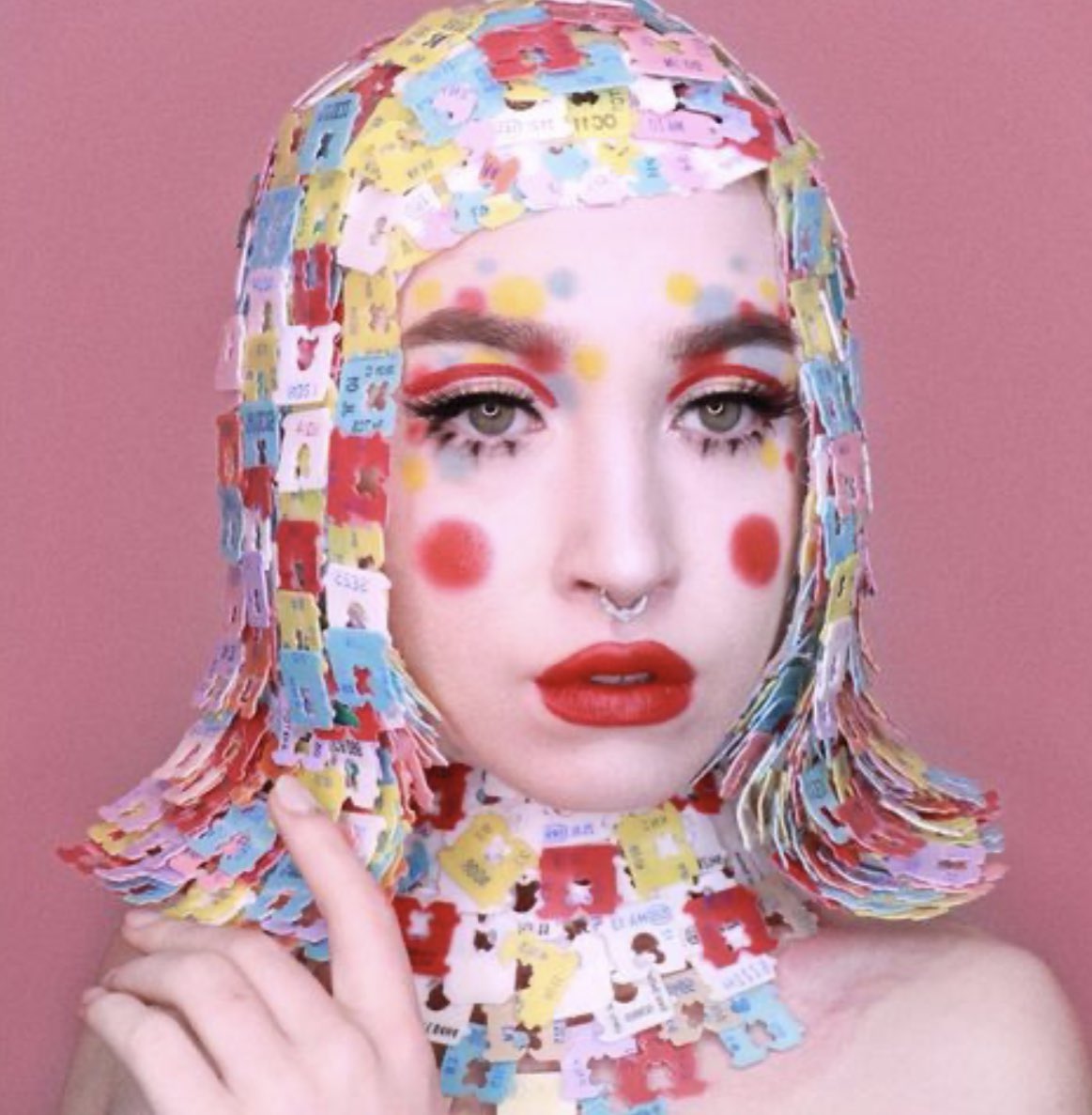hostile_bean's tweet photo. i made a headpiece out of bread tags when i was 21 https://t.co/3U1ySmDPCr