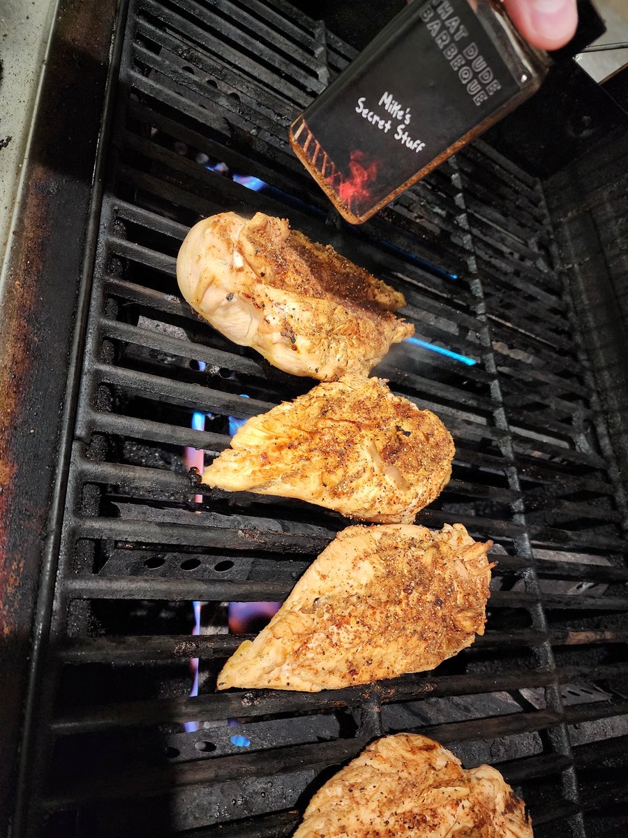 thespicygnome's tweet photo. So tonight I tried out @ThatDudeBBQ new #MikesSecretStuff on some boneless chicken breasts. I have to say this stuff is NOT GOOD... ITS F*c*N AMAZING!!! This is a MUST have!! Amazing overall flavor! https://t.co/ILr9zr8n14