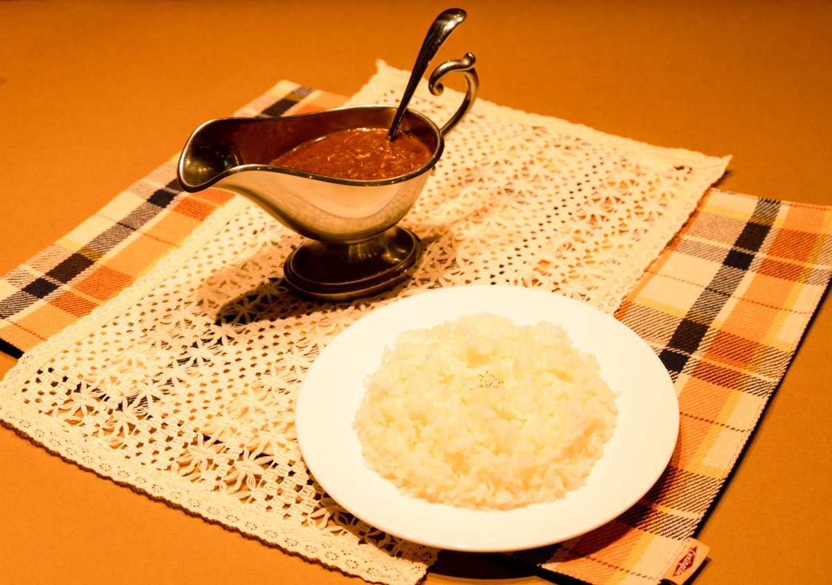 ishiya_park's tweet photo. 【チキンカレー】#カレーの日 
柔らかくほぐれたチキンがたっぷり✨
チキンの旨味がしっかりカレーに溶け込み甘さを引き立てた自慢のカレー🍛
⁡
ご来館の際は、ぜひお召し上がりください 😊
#白い恋人パーク #shiroikoibitopark #白色恋人公园 #白色戀人公園 #ISHIYA #ishiya #石屋製菓 #カレー https://t.co/6LqtfTOC4v
