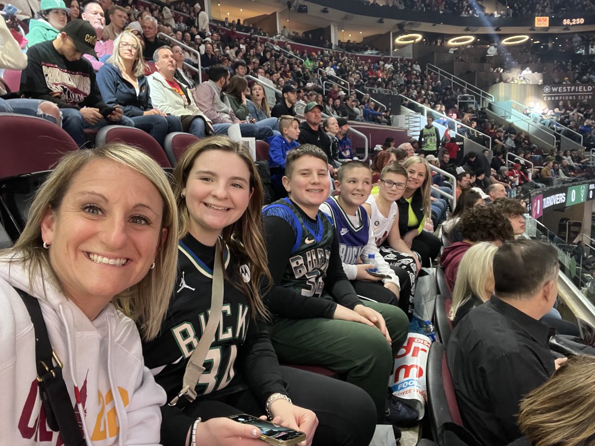 FIRST NBA GAME!!! #LetEmKnow