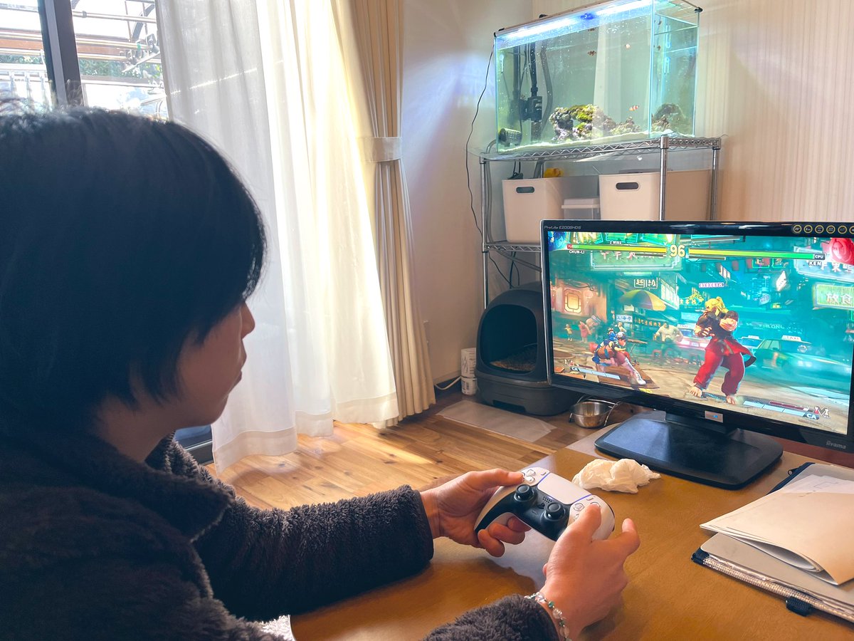 DaiTake_DCO's tweet photo. 30年ぶりにストリートファイターやってみた。操作性がほとんど変わってないのですぐ遊べて気晴らしにちょうどいい。APEXやフォートナイトは難しい。ただ、嫁の方が上手い。#ストリートファイター https://t.co/wXtNCJugHi