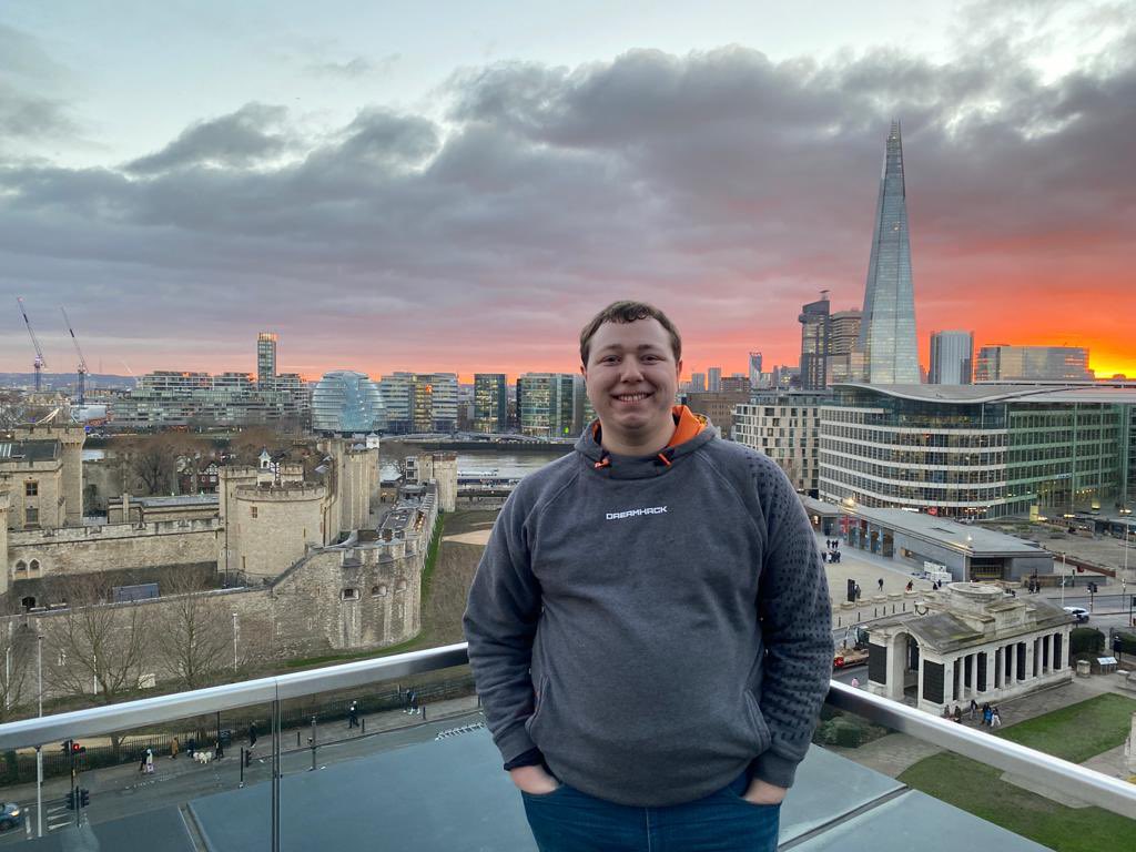 FCGrizEsports's tweet photo. It’s always a great day to be a GRIZ. Esport senior captain Aaron Hollis spent his winter term in the United Kingdom. We are happy to have him back on campus for the spring season. https://t.co/rt1jw65XGH