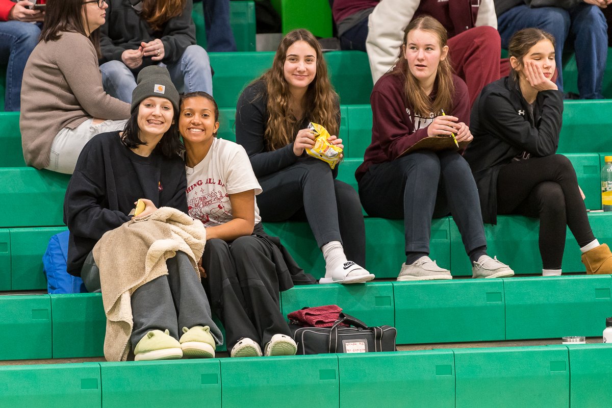 Double trouble in the stands at Columbia. And hey, someone poke <a href="/_cam_morris/">Camryn</a> !! <a href="/EstellaOhly/">Estella Ohly</a> <a href="/donnel_tess/">Tess Mc Donnel</a> <a href="/whsladydukes/">Wellington Lady Dukes Basketball</a>
