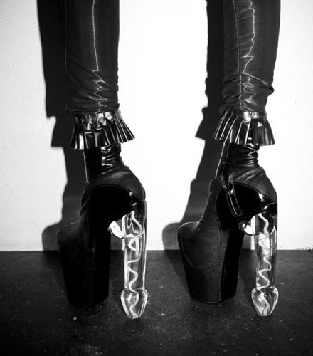 Gaga 🌷 on X: "lady gaga dildo shoes on national television https://t.co/zYwAvfA5iS" / X