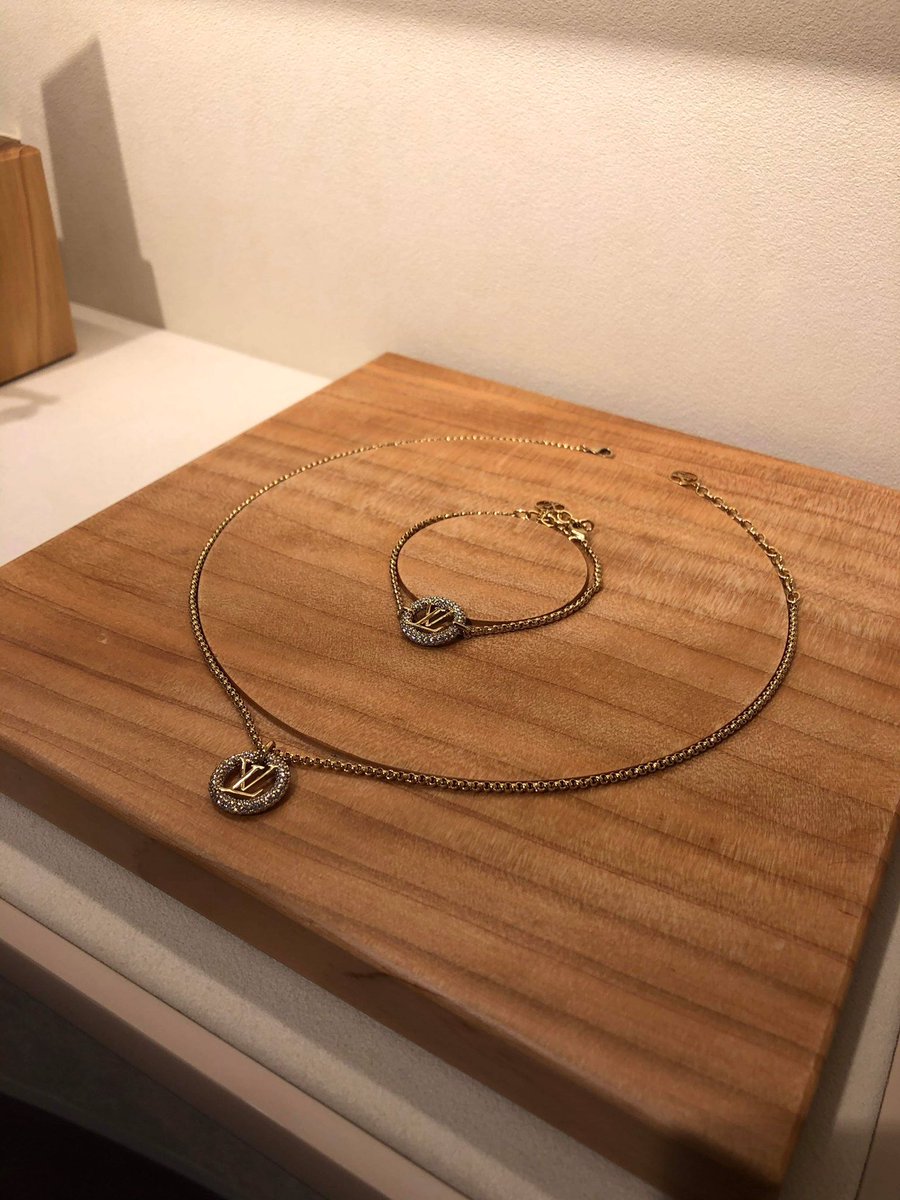 loonelybird's tweet photo. 多くの美しいもの 💍🧳 https://t.co/ShtwiXwhu2