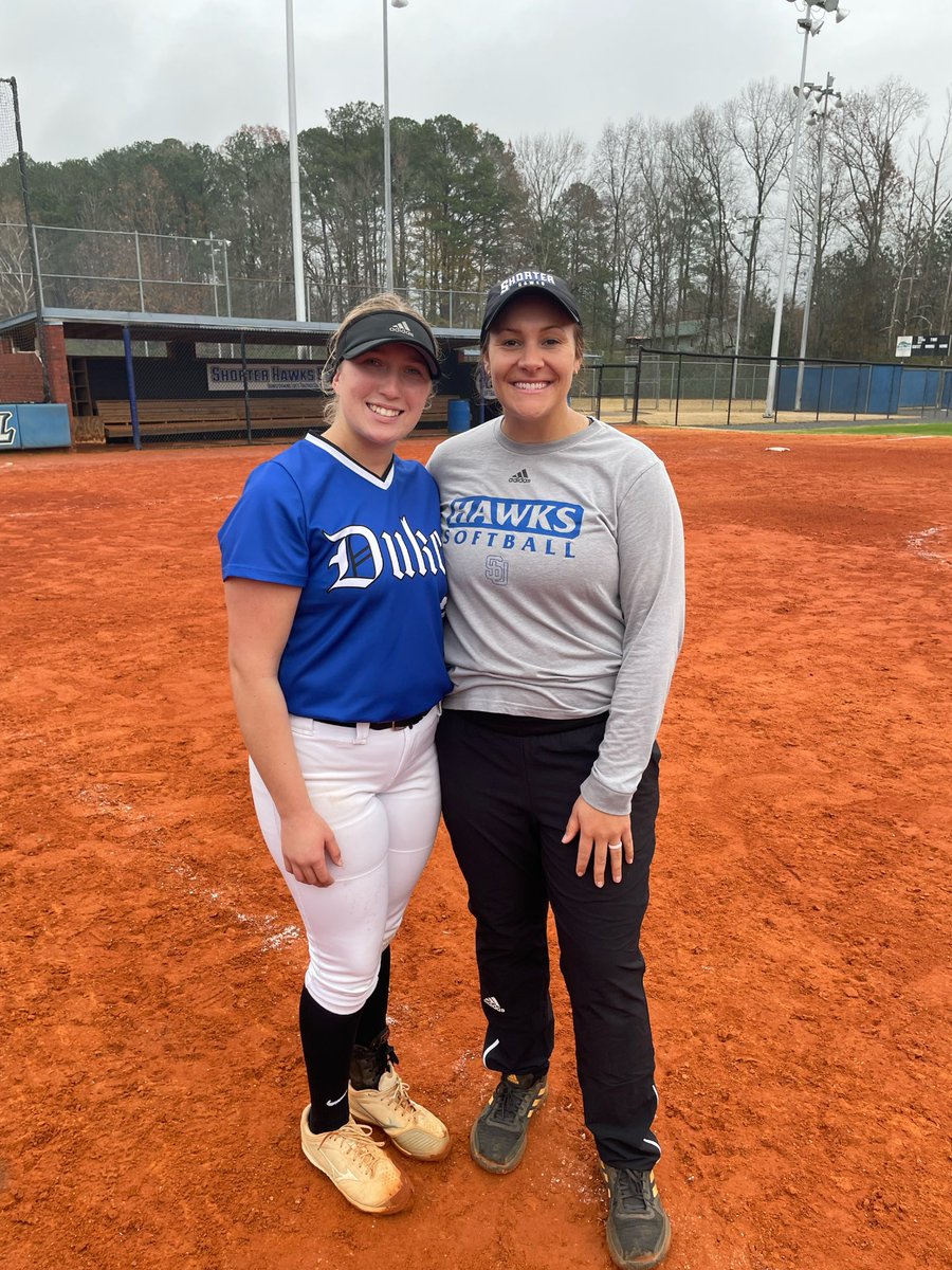 Lauren Edgar tweet media