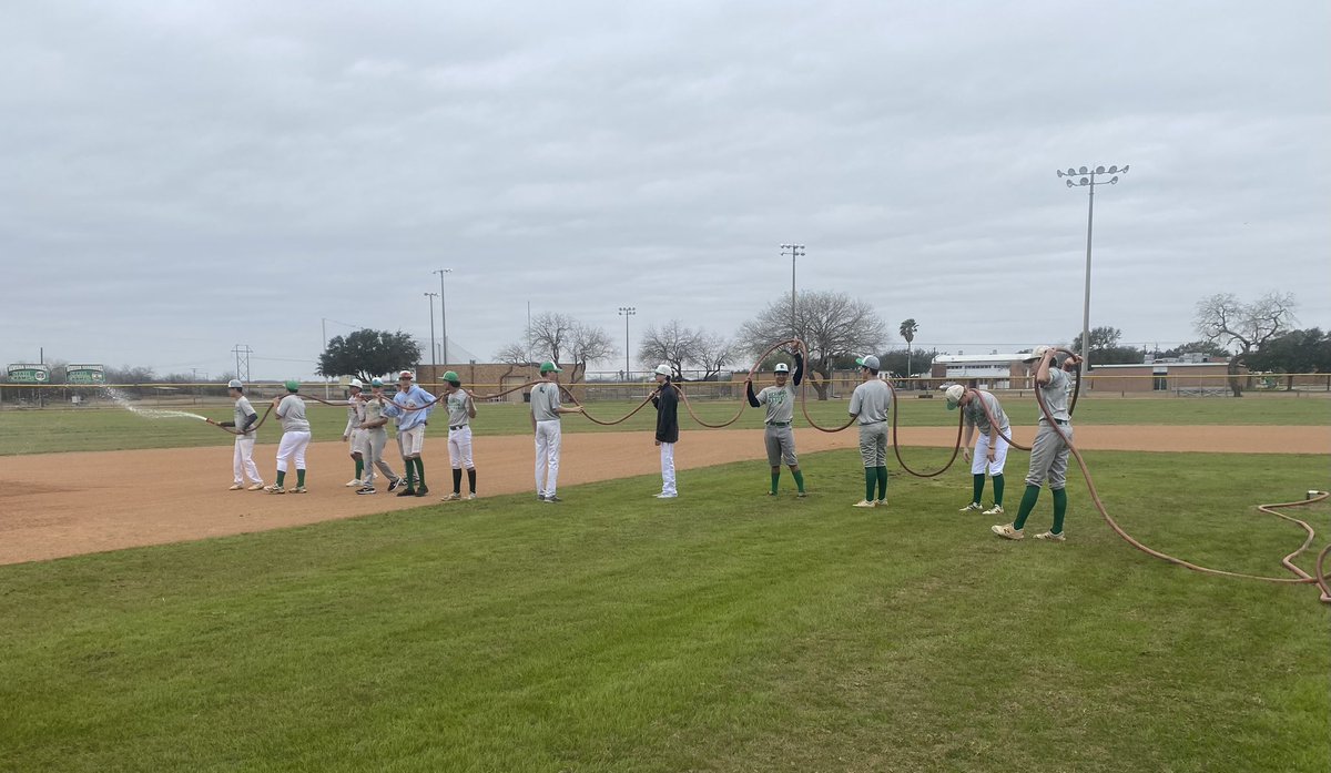 CoachAmaya1's tweet image. No stronger building than team building! All hands on the hose! Great Saturday practice for the Boys of Baffin! #SeahawkBaseball #PracticeWithPurpose