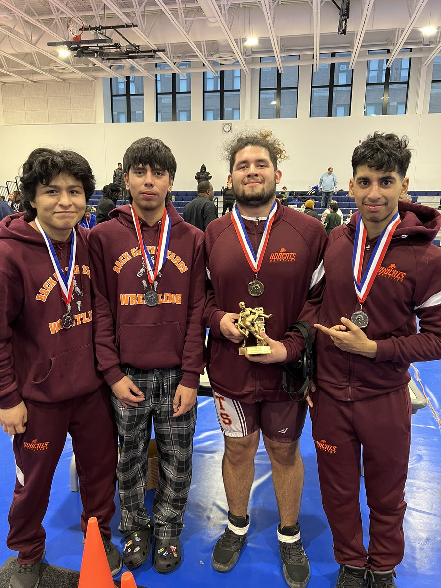 Congrats to these Bobcat wrestlers who placed at the Phillips Elite Slam today:

138 - Saeed Ullah - 2nd
152 - Nick Mata - 5th
170 - Axel Correa - 2nd
285 - Fernando Gomez - 1st

Team finished 6th out of 22.