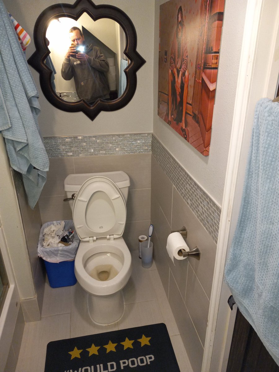 AlaskaSak13's tweet photo. Rate my poop station https://t.co/PMTDZE3ECm