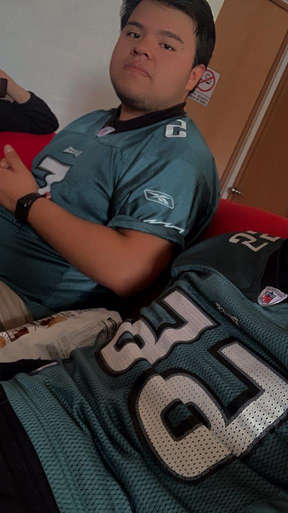 soybiwud's tweet photo. @FogellMclovin04 #NFLPlayoffsENTUDN https://t.co/GLYpzjIoU0