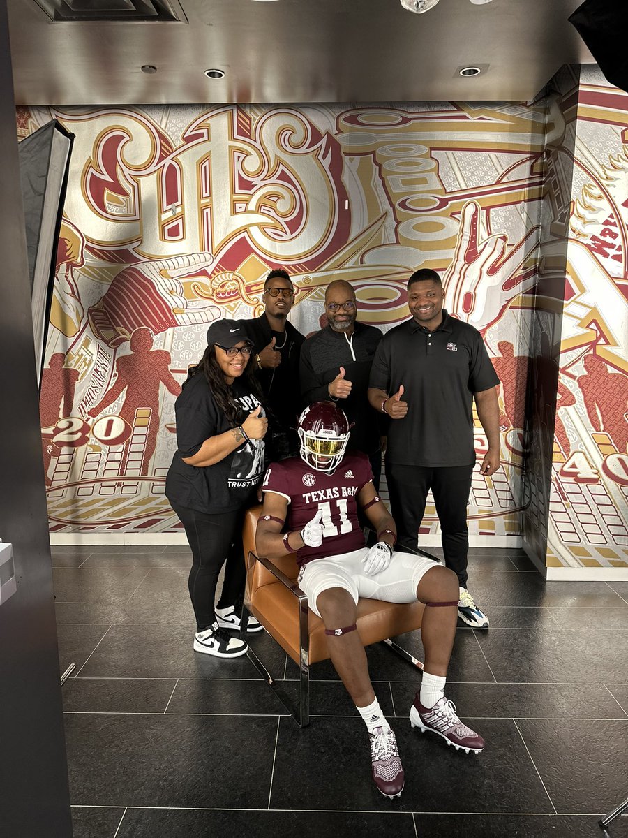 KamaurynM's tweet photo. A&amp;M Junior Day‼️ @Jason_Howell @Coach_TPrice @CoachE_TAMU @TexAgs https://t.co/venP64u2Rr